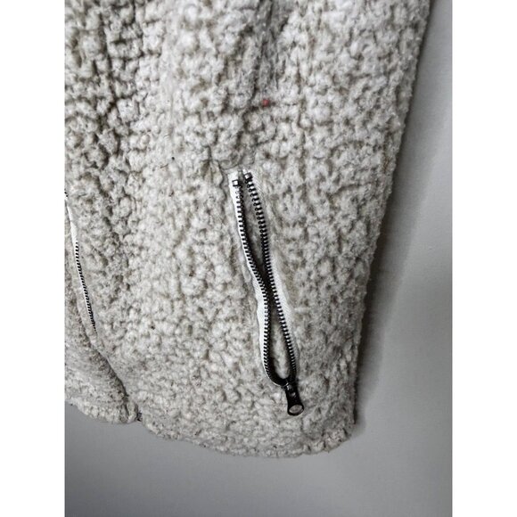 Reel Tree beige with camo lining Sherpa zip up vest Women's Size Medium - Picture 6 of 11
